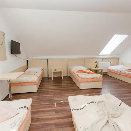 Penzión pre hostí Hviezda *