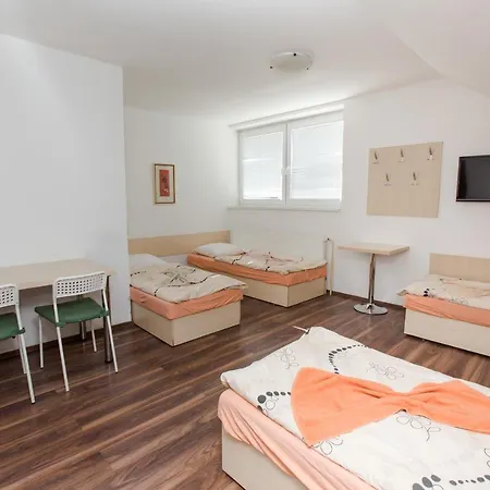 Hviezda * Братислава